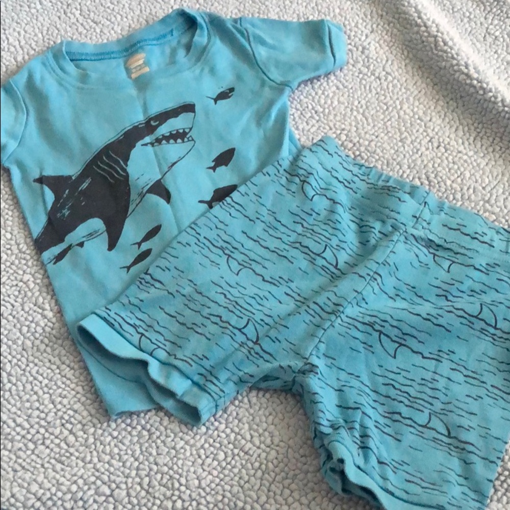 Old navy 18-24m pajamas